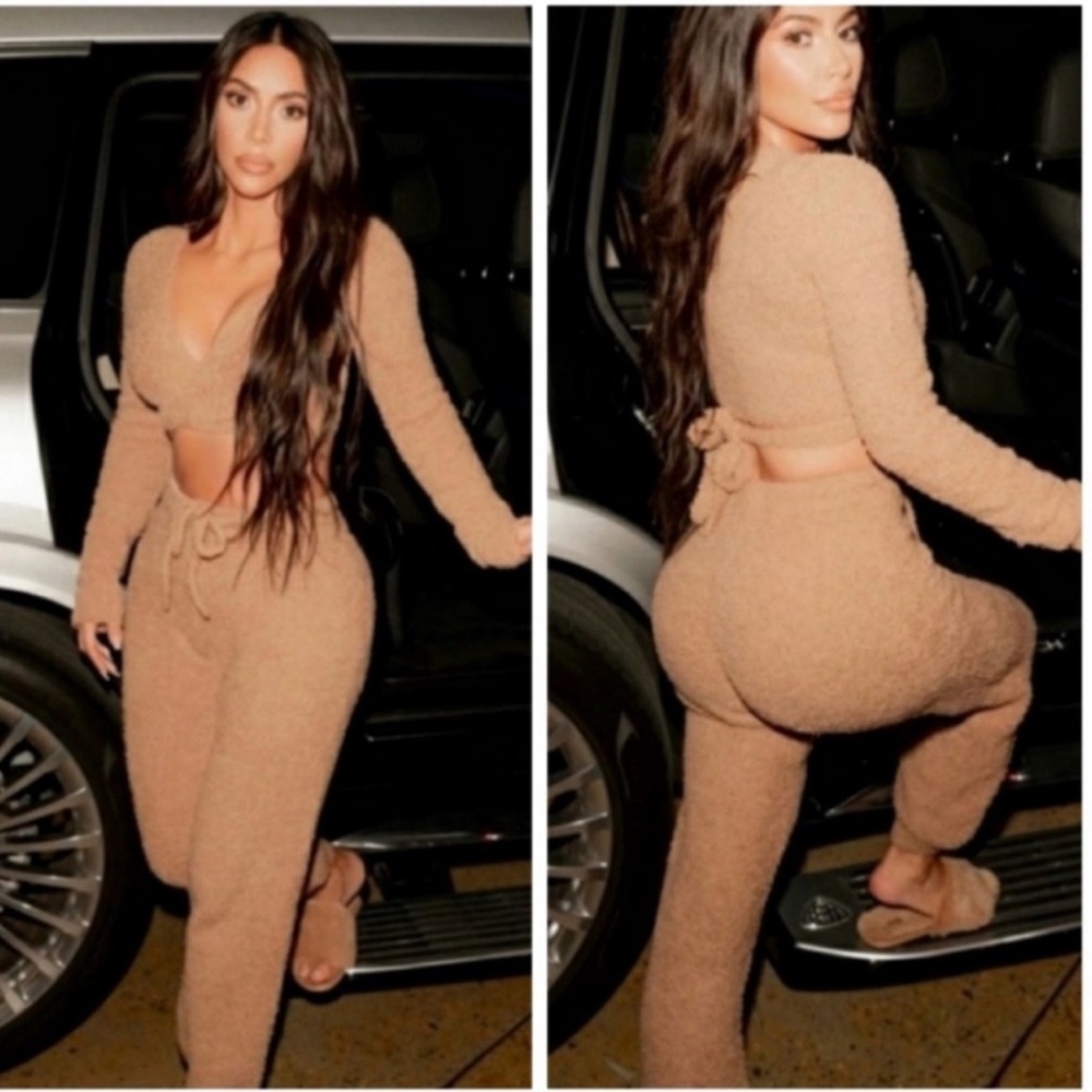 SKIMS Cozy Knit Teddy Joggers and wrap top set in Camel size S/M